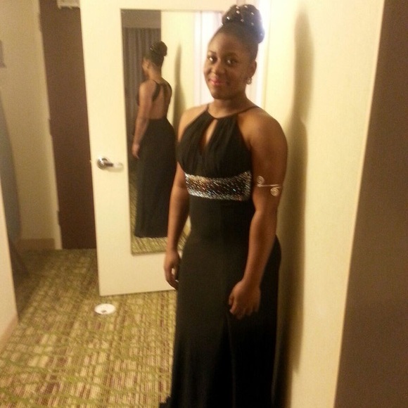 Keyhole Embellished Gown - Picture 2 of 6